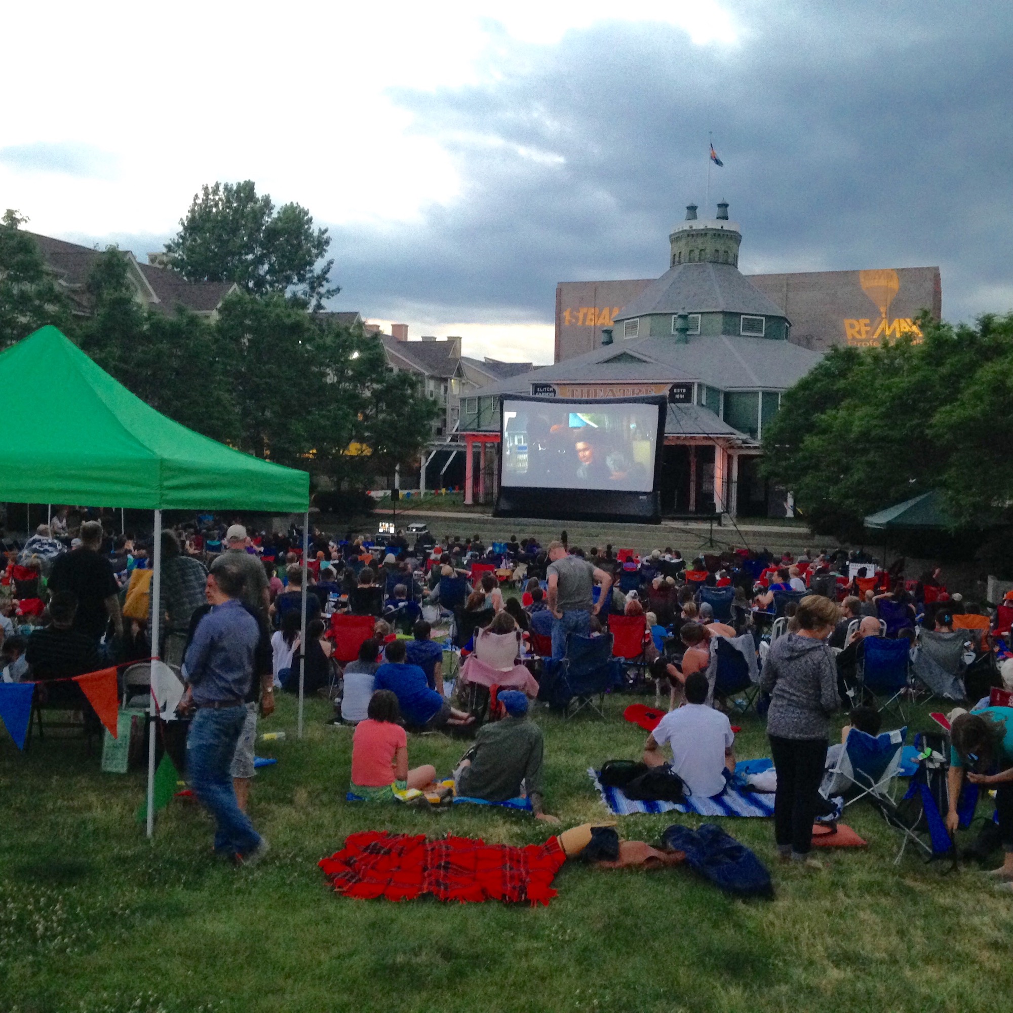 friday-nite-movies-at-elitch-theatre